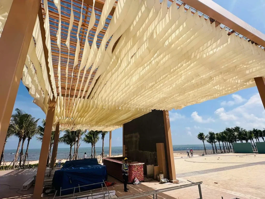 Ảnh thực tế Q Topia Phước Hải – Chi tiết mái che và không gian ven biển